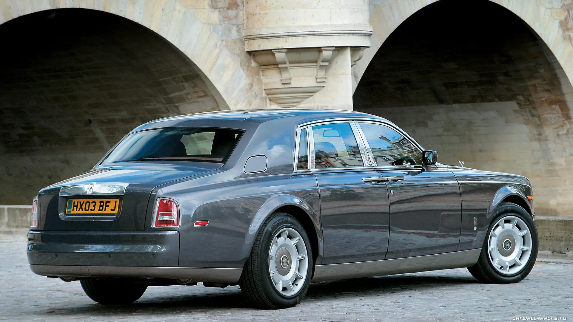 Роллс ройс 2020 сзади. Rolls royce phantom ewb 2023. Вид фантом. Роллс ройс фантом 2020 сзади. Rolls royce phantom сбоку.