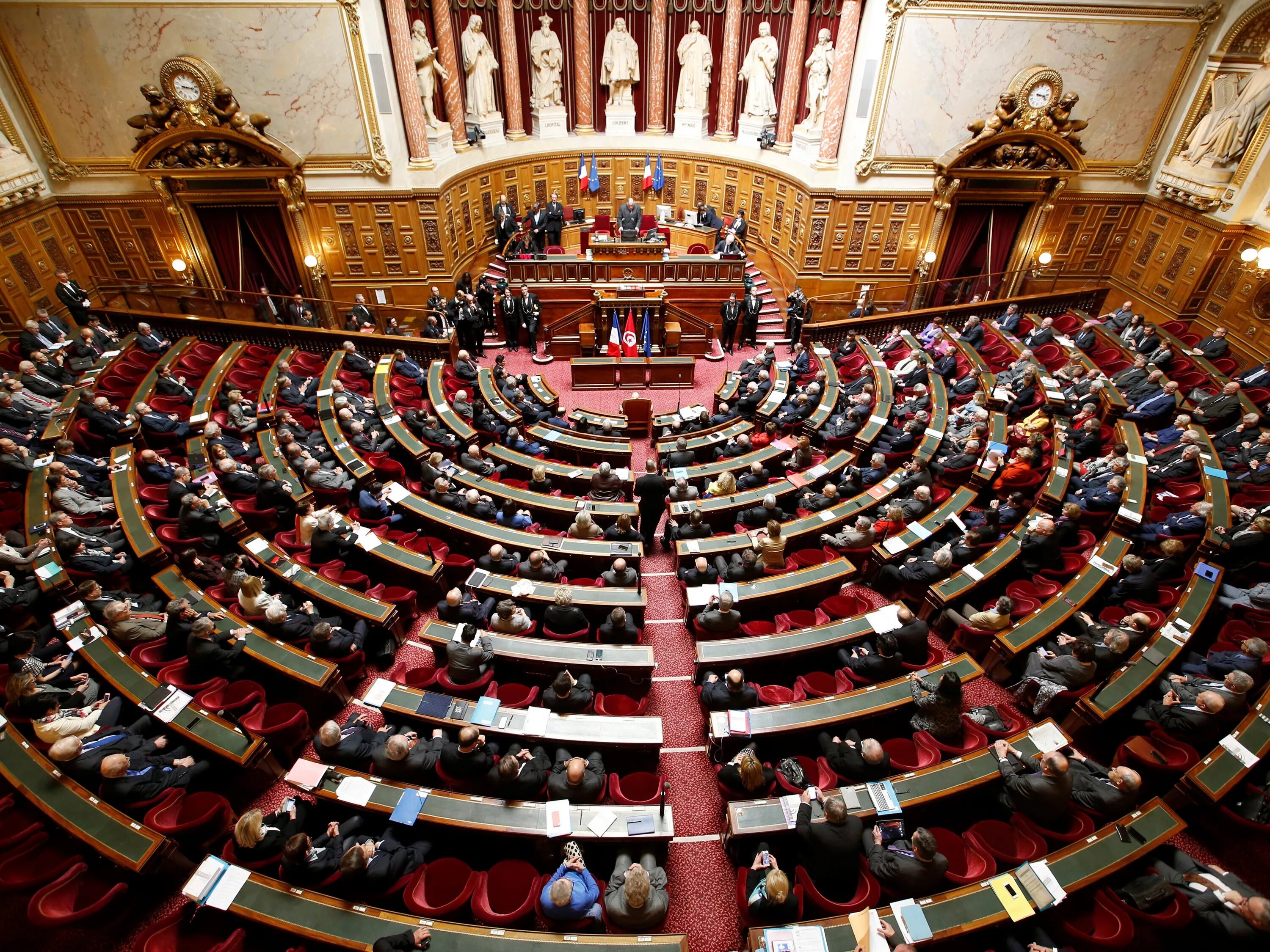 Правительством страны были приняты. Национальное собрание Франции сенаторы Франции 1958. Двухпалатный парламент Франции. Бикамеральный парламент Франции. Однопалатный парламент во Франции.