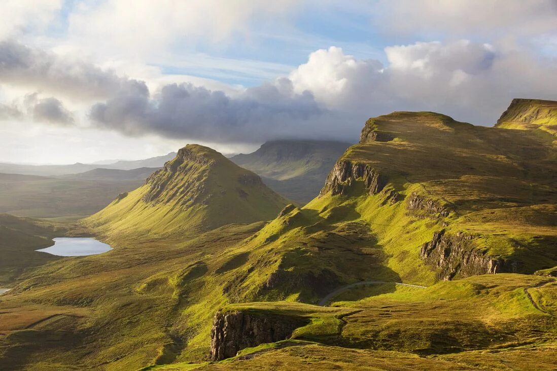 Остров Скай, Шотландия (Isle of Skye). Quiraing Valley, Skye Island, Шотландия. Долина фей остров Скай Шотландия. Шотландия Highlands.