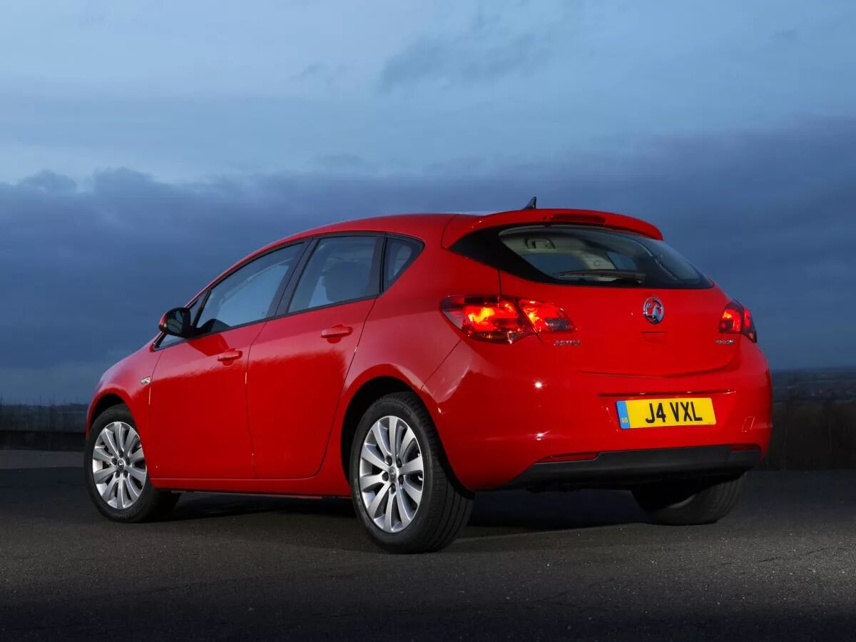 Как называется хэтчбек. Vauxhall astra hatchback. mazda хэтчбек astra. хэтчбек 5 дв.