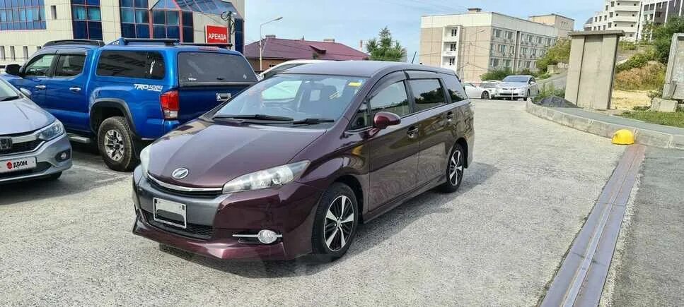 Тойота виш 2014 рестайлинг. Toyota wish 2014. Тойота виш 2014г фото. Тойота виш 2014 характеристики. Тойота виш фото 2014.
