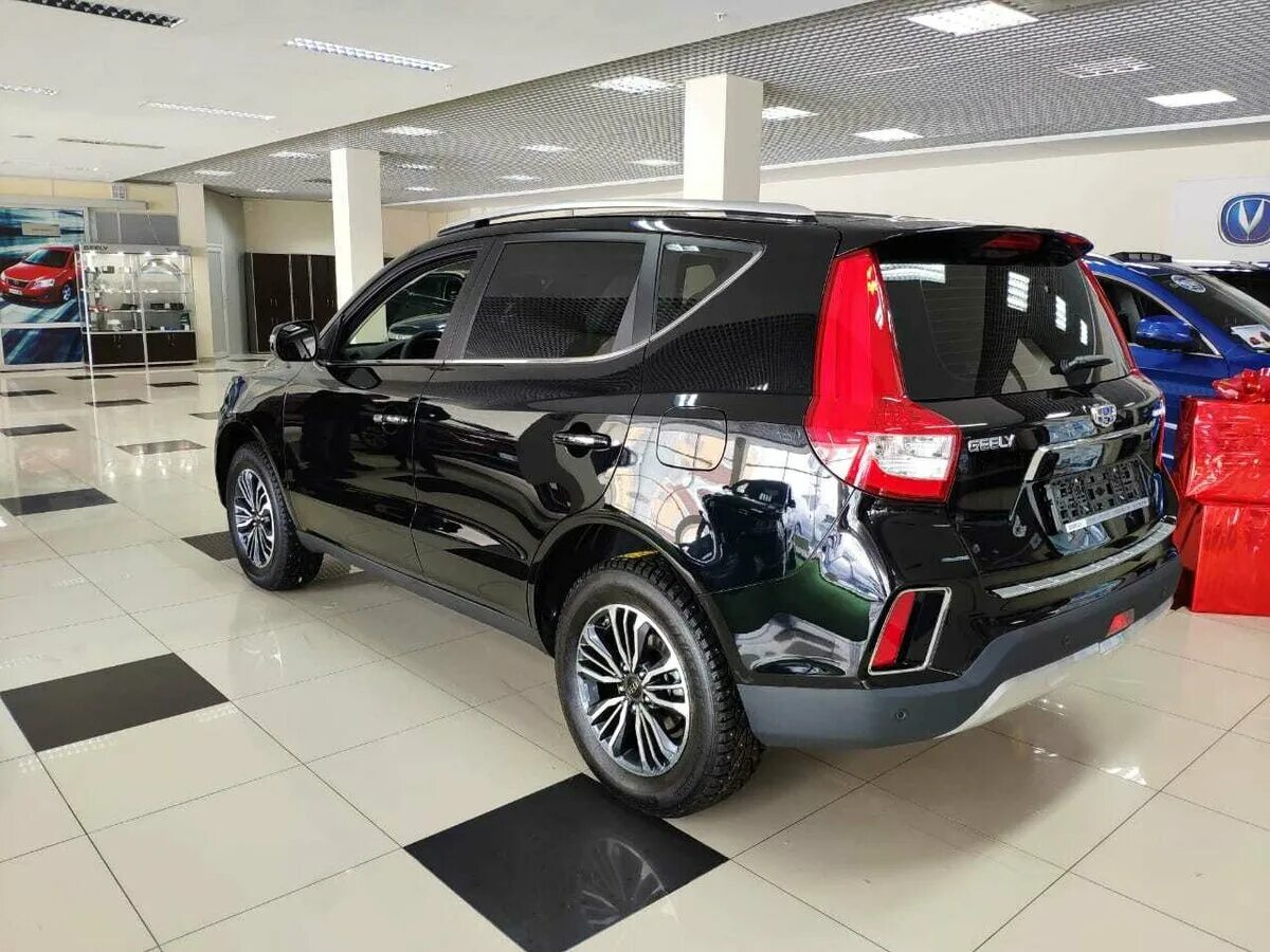 Джили х50 отзывы. Geely Emgrand x7. Geely Emgrand x7 Рестайлинг 2. Geely Emgrand x7 New. Geely Emgrand x7 2019.