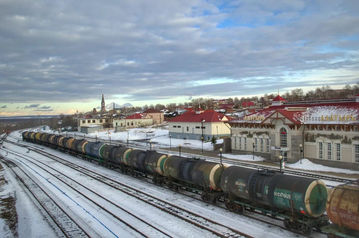 алатырь (станция). электричка алатырь канаш. канаш красный узел поезд. красный узел жд вокзал. поезда алатырь.