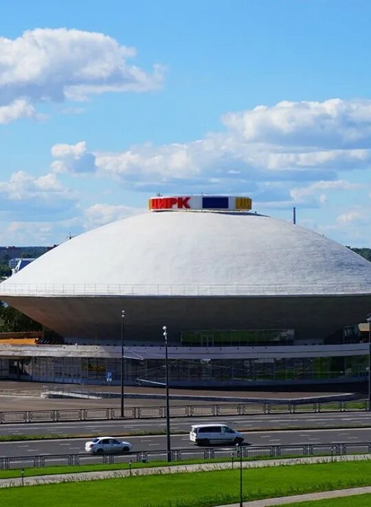 Казанский государственный цирк. Цирк в казани 2022. Цирк казань история. Парковка цирк казань. Парковка цирк казань.