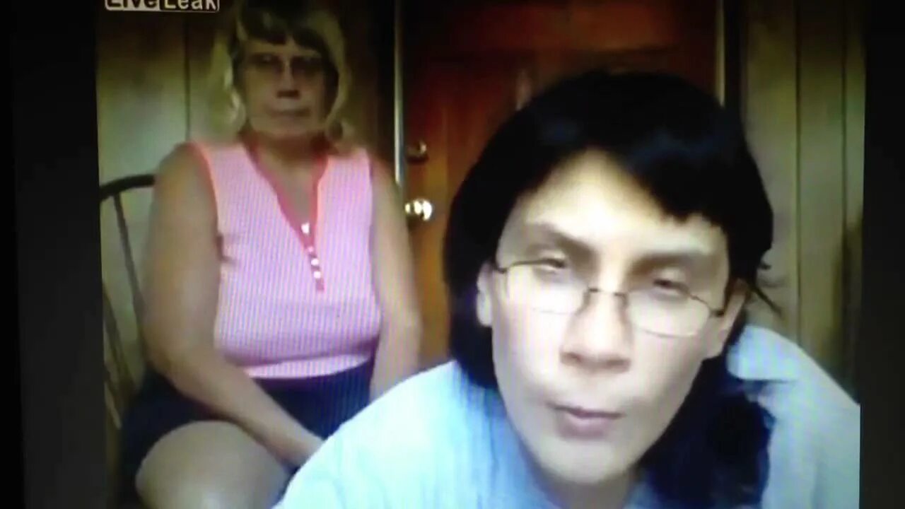 Мамаши веб камеры. Кровосмешение Вебкамера. Мама и дочь webcam. Real mom-son webcam 1 (4) русское.