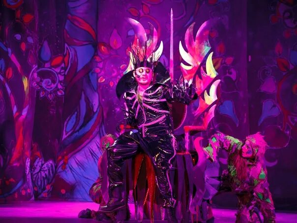 Иллюстрация к сказке царевна лягушка. Царевна лягушка реклама. Царевна лягушка со стрелой. Рисунок к произведению царевна лягушка. Царевна лягушка.