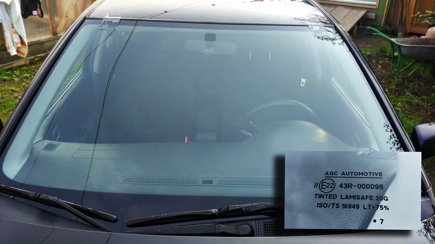 Оригинальные стекла митсубиси. Маркировка лобового стекла митсубиси. Лобовое стекло mitsubishi carisma 2003. Лансер 10 лобовое. Оригинальные стекла митсубиси.