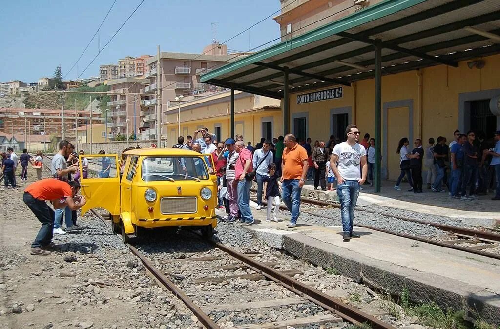 Железные дороги сицилии. Железные дороги сицилии. Поезда на сицилии. Поезд вокруг этны. Железная дорога рима.