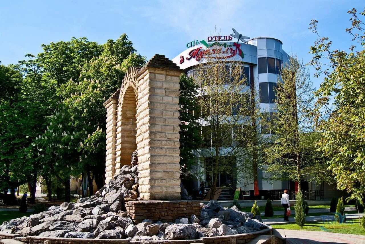 Горячий ключ. Лесной прованс горячий ключ. Residence park hotel горячий ключ. Спа отель де муазель. Отели в гор ключе.