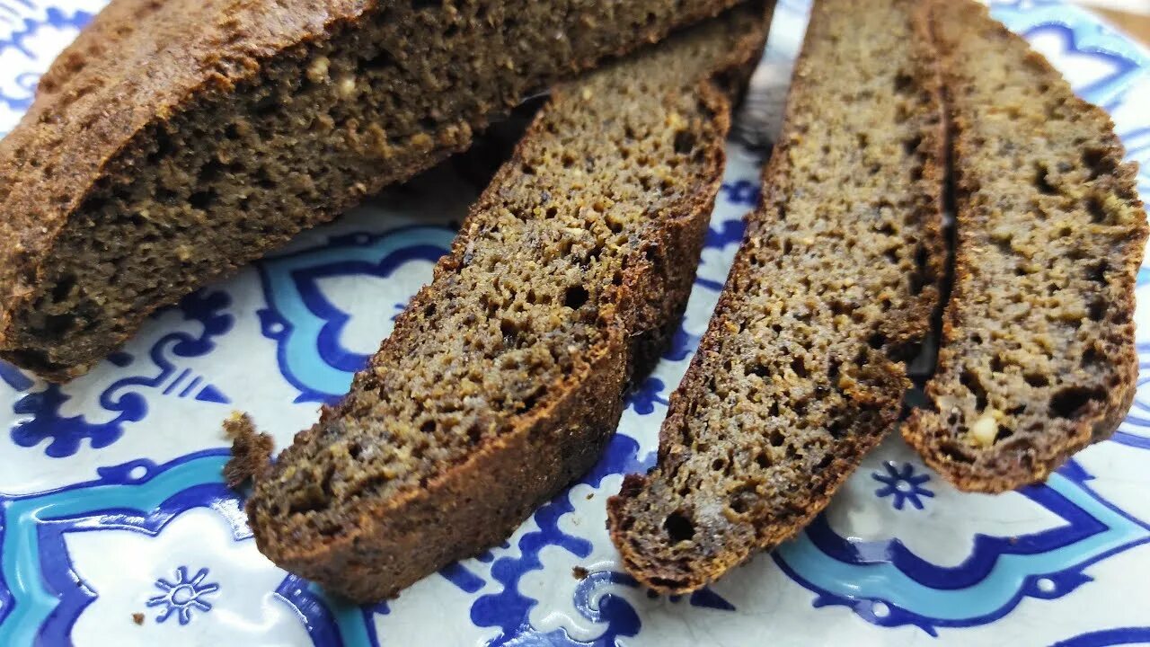 Амарантовый хлеб рецепт. Хлеб для диабетиков. Хлеб из амарантовой муки. Малоуглеводный хлеб. Амарантовые хлебцы для диабетиков 2 типа.