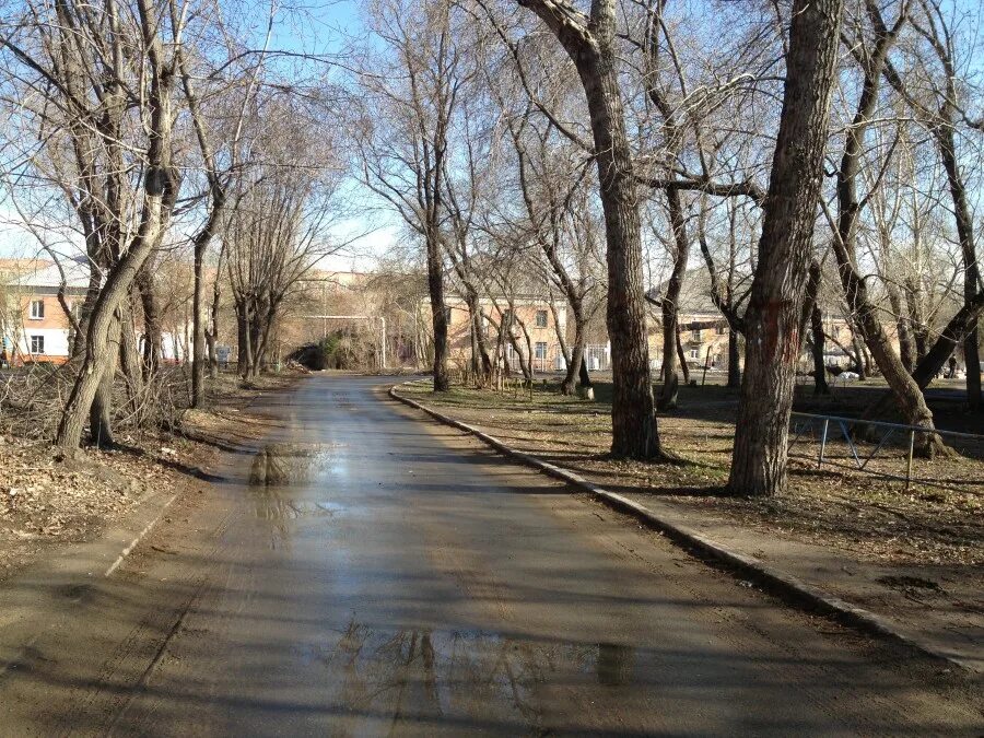 Городе омск апрель. Апрель омск. омск в апреле фото. омск в начале апреля. апрельская 6 фото.