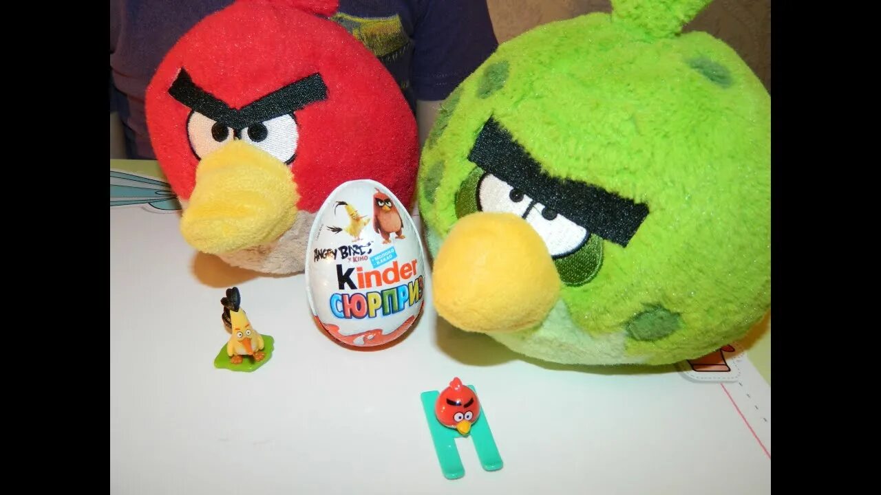 Киндер сюрприз Энгри бердз. Киндер сюрприз злые птички. Angry Birds яйцо kinder. Киндер энгри бердз