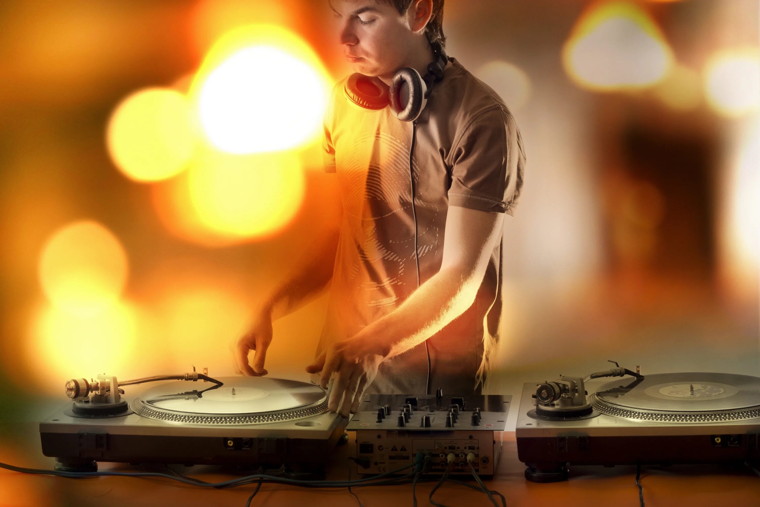 Dj warm