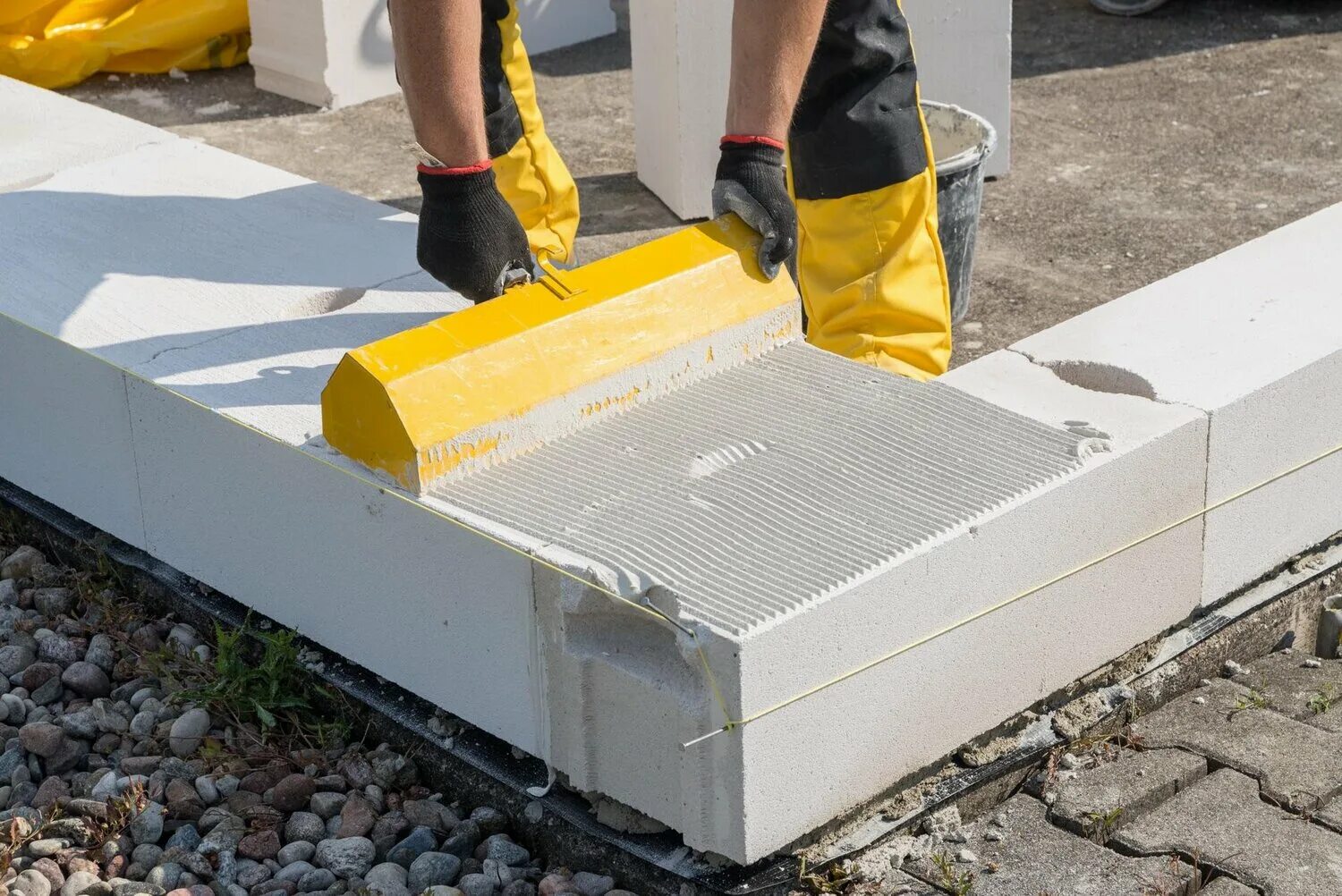 при какой температуре ложат газоблок