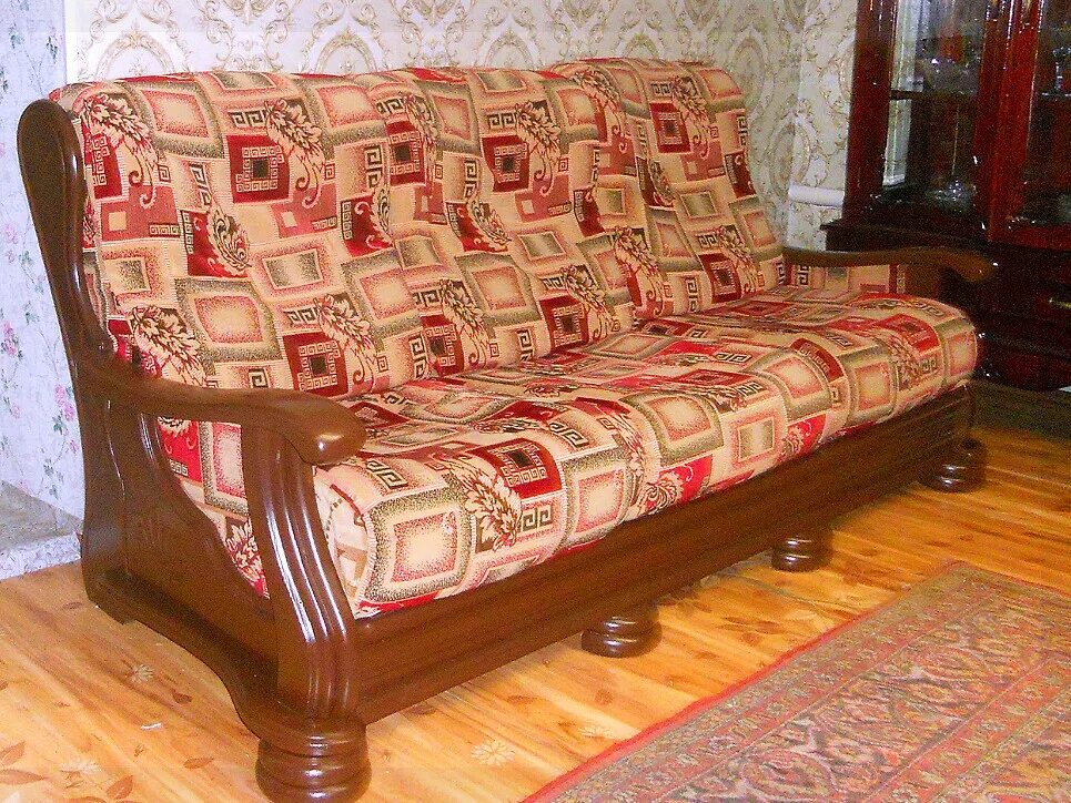 Барахолка вк мариинск. Барахолка марии́нск #2. Барахолка мариинск кемеровской области. Диваны мариинск кемерово. Мягкая мебель из массива бука в 90 е годы.