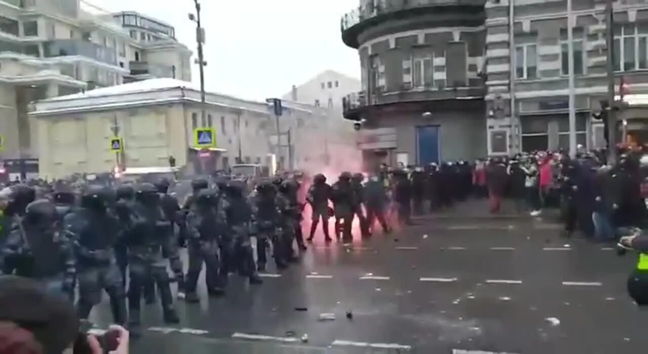 ОМОН на митинге 23 января 2021. ОМОН на Пушкинской площади. Митинг на страстном бульваре.