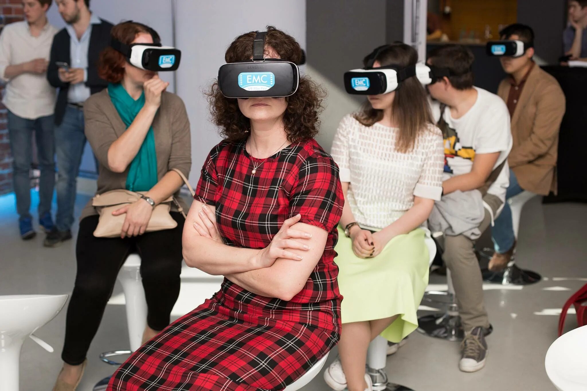 Vr кинотеатр. Кинотеатр виртуальной реальности. Vr кинотеатр. Кинотеатр виртуальной реальности. Vr в кинематографе.