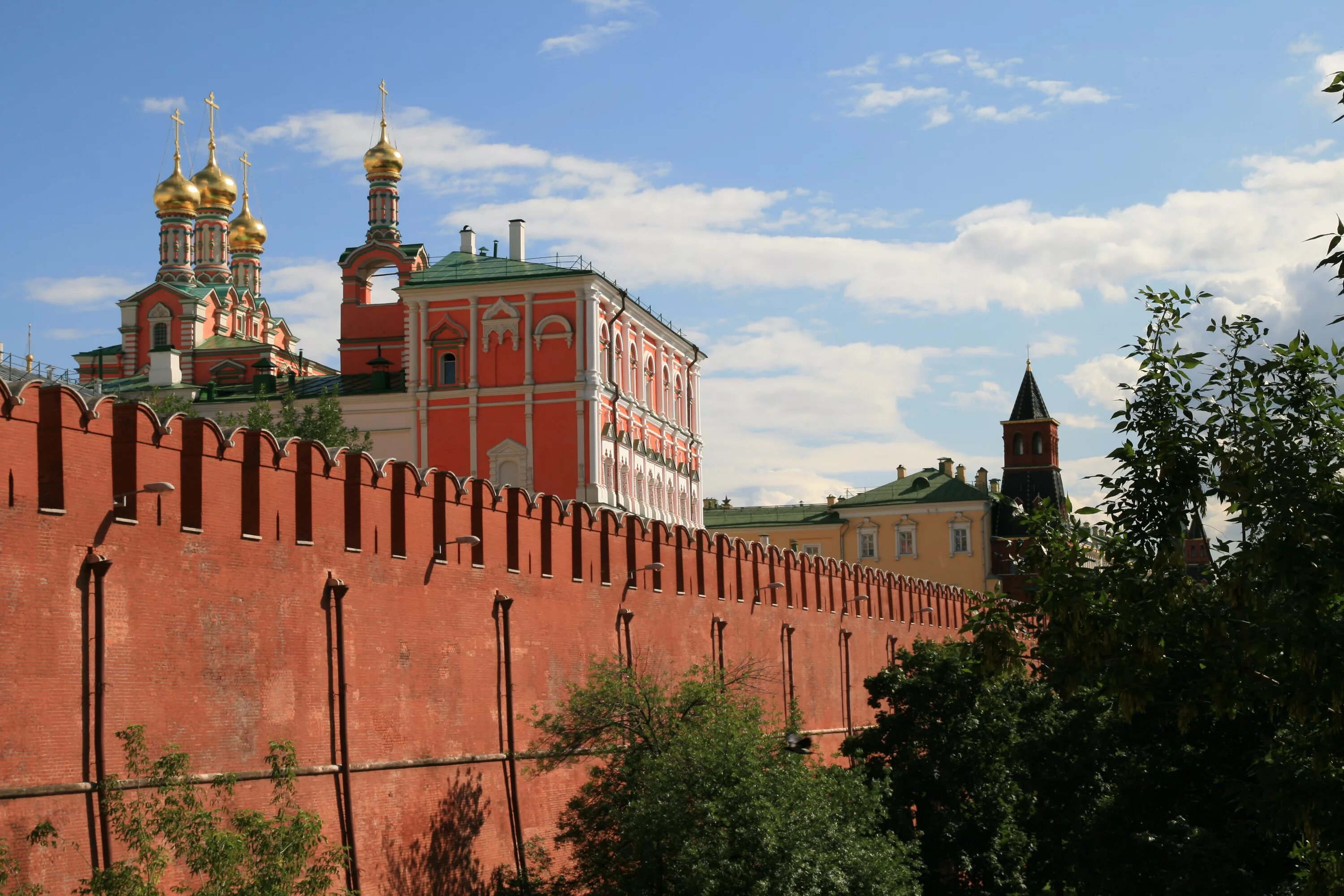 Кремлевская стена история