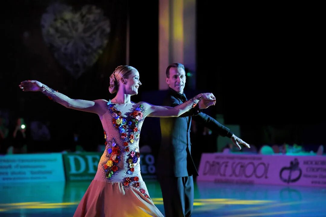 турниры ртс по бальным танцам. спортивные танцы. мирко гоззоли и алессия бетти - фото с турниров бальных танцев. спортивные танцы. бальные танцы.