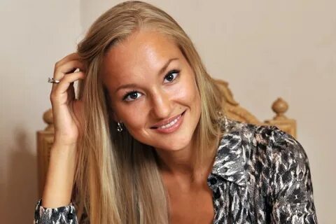 Полина Сидихинаның жалаңаш суреті