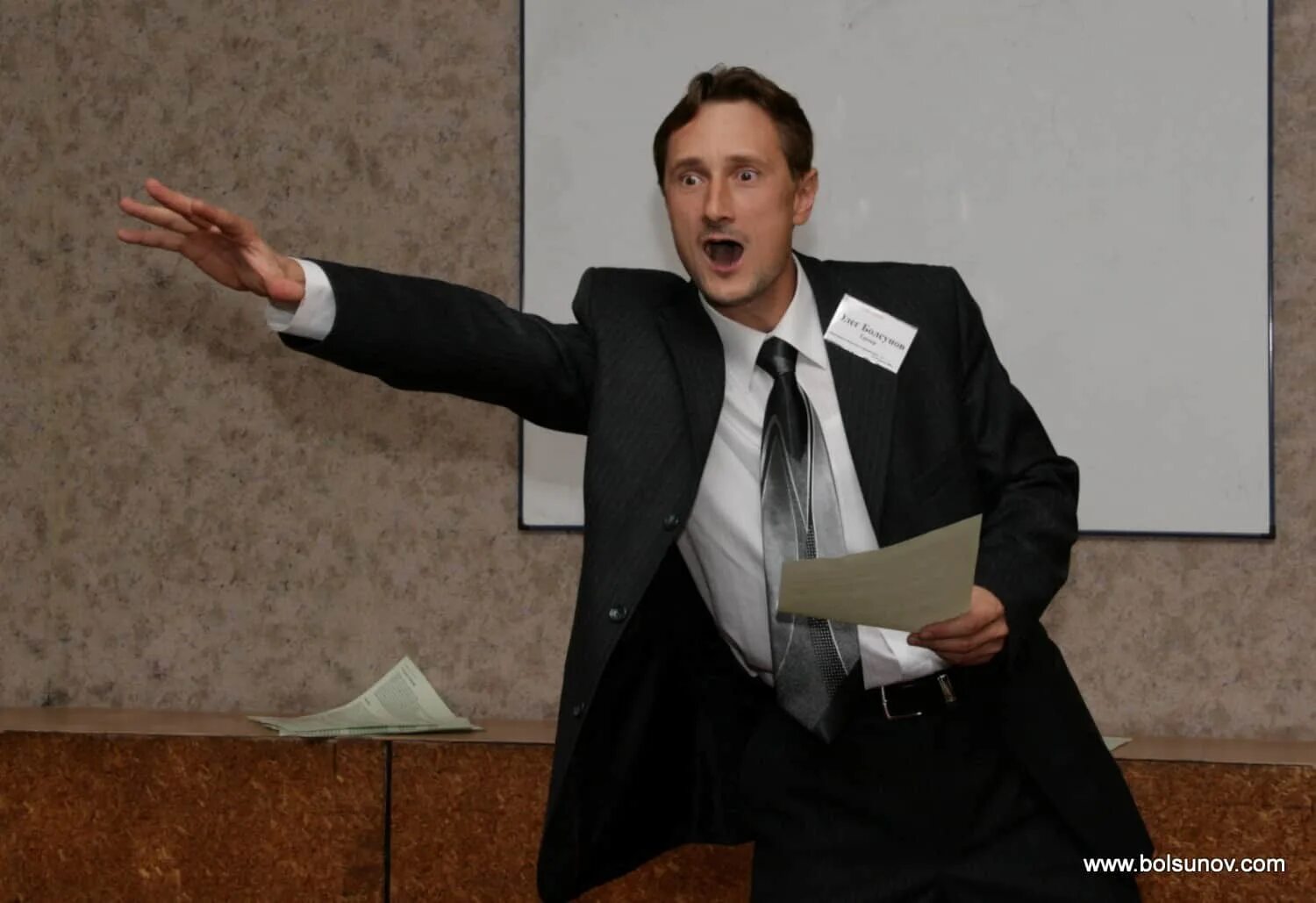 Жестикуляция руками. Жестикуляция оратора 8. Жестикуляция оратора 8. Ораторские жесты. Оратор.