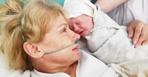 18 летняя россиянка родила в аэропорту