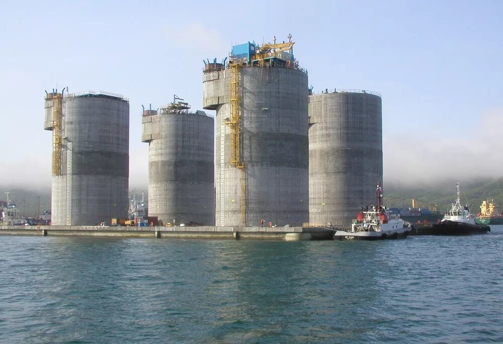 мурманск проект арктик спг-2 цскмс. бетонного основания гравитационного типа (огт). завод арктик спг-2 белокаменка. новатек мурманск платформа арктик спг 2. буровая беркут сахалин.