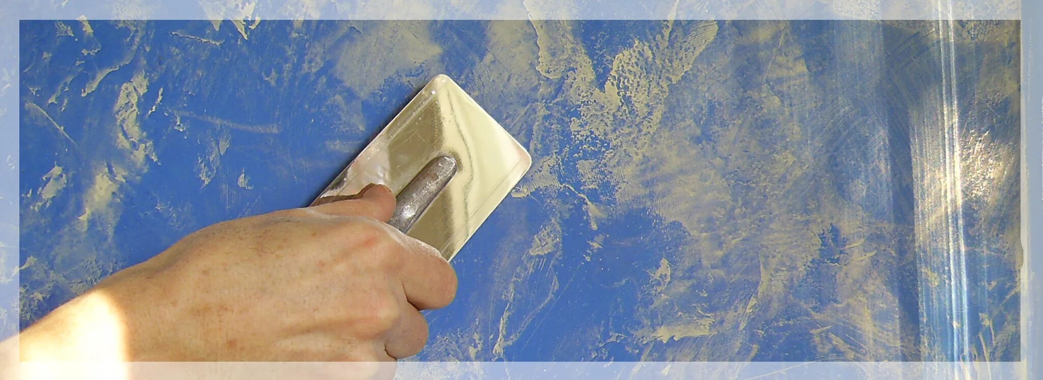 Как покрасить стену под мрамор. Венецианская штукатурка мрамор нанесение. венецианская штукатурка под мрамор нанесение. штукатурка венецианская технология. декоративная штукатурка венецианская нанесение.
