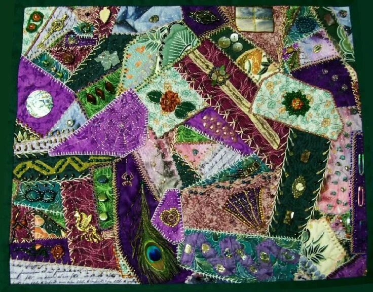 Игрушки в стиле крейзи пэчворк с выкройками Pin on Crazy quilting