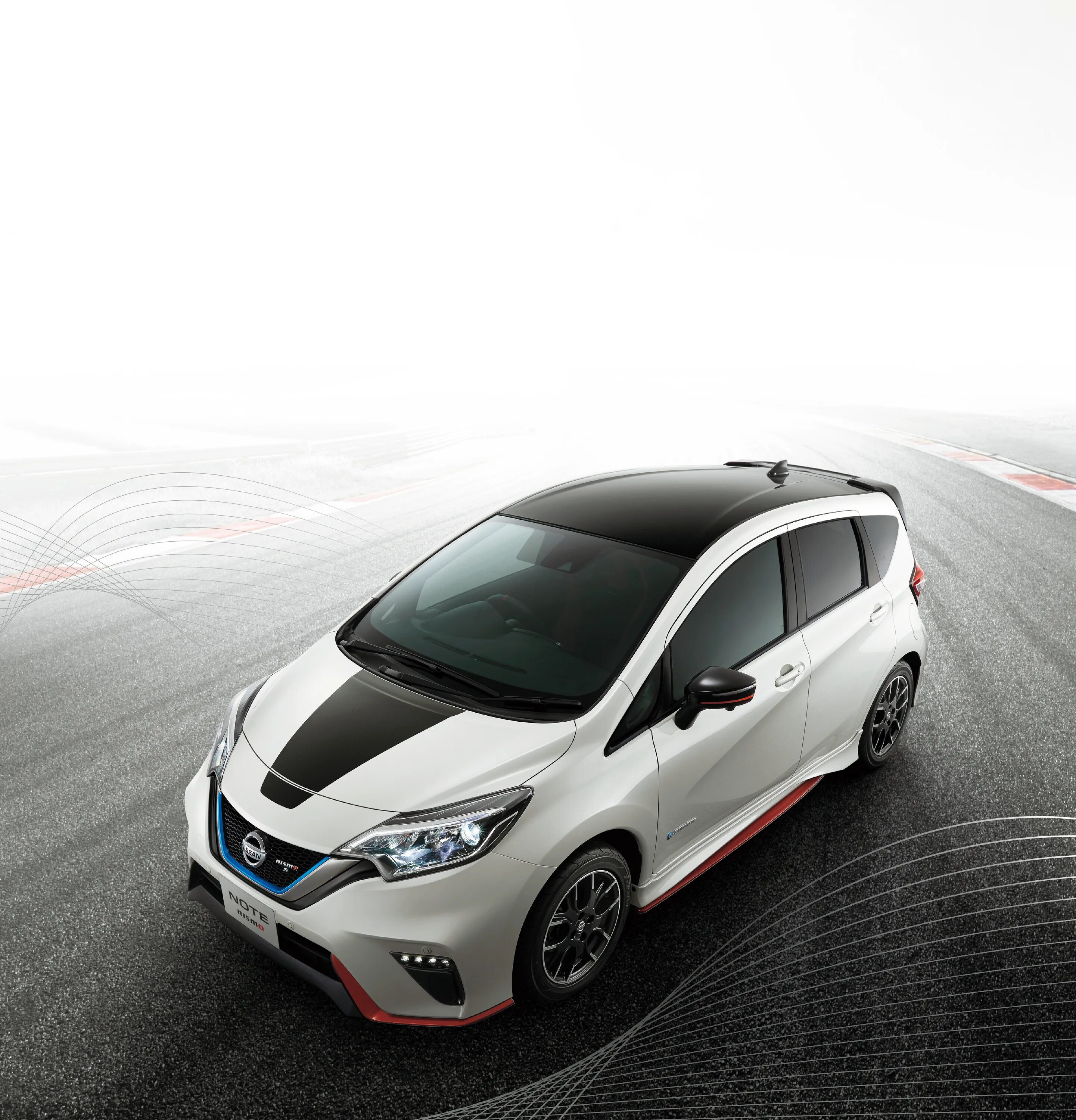 Ниссан ноут 2019 года. Nissan Note e-Power Nismo. Nissan Note e12 Nismo s. Nissan Note e-Power Nismo 2019. Nissan Note 2019 Nismo.