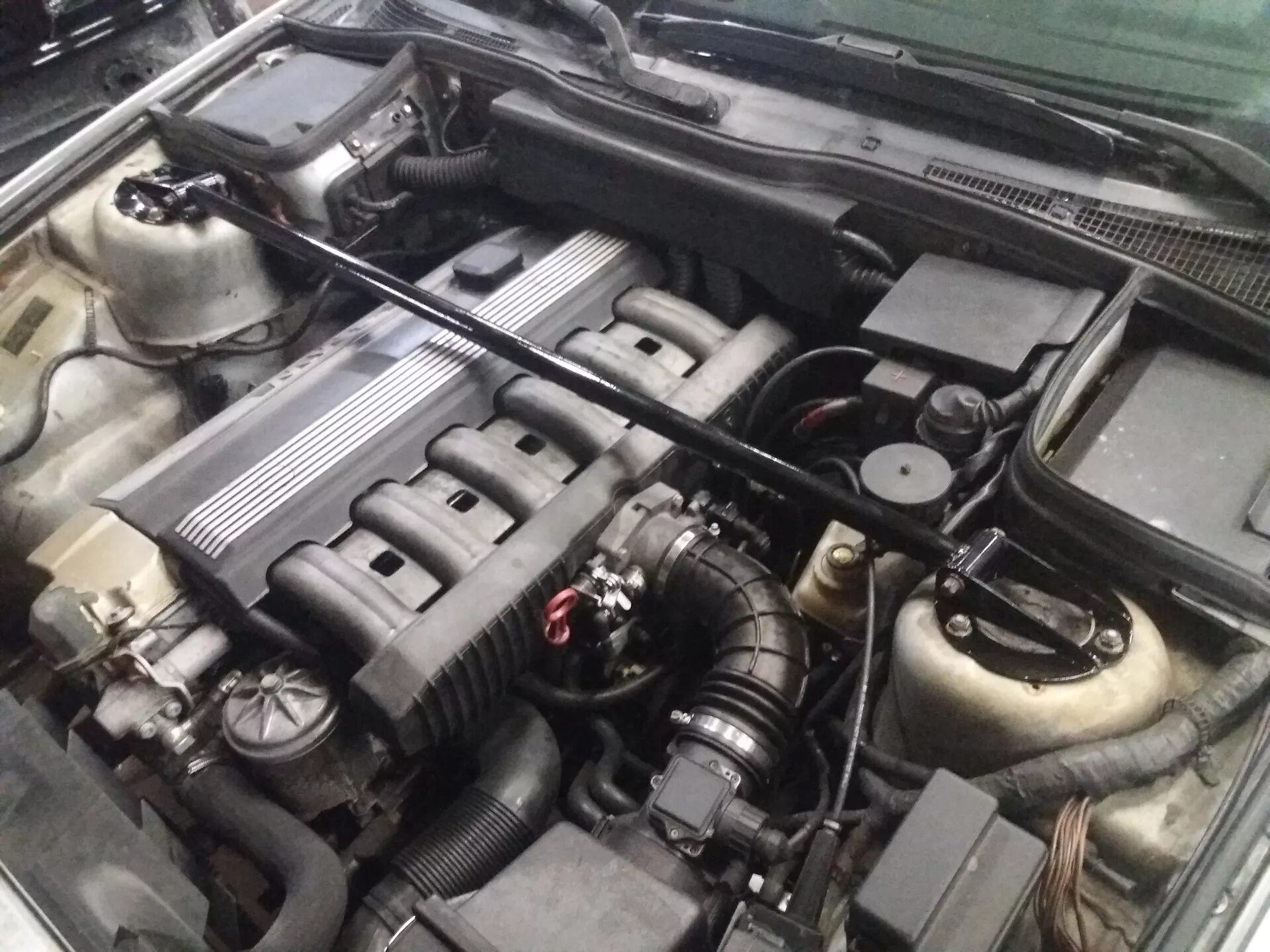 Bmw m51d25. M50b20 патрубок рхх. Регулятор холостого хода бмв е36. Троит двигатель бмв е34. Е39 заводится и глохнет через несколько секунд.