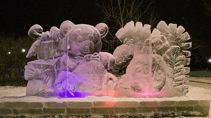 Какие ледовые. Ледяные скульптуры животных. Скульптуры изо льда. Снежный городок. Ледяные скульптуры Барнаул.