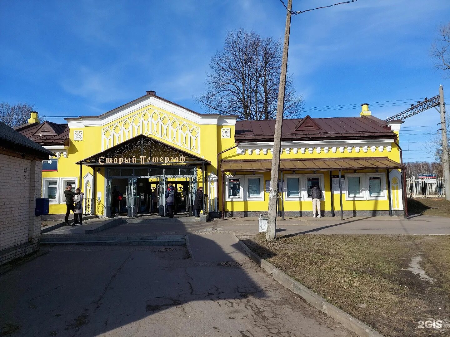 Петергоф жд станция. Станция старый петергоф. жд старый петергоф. жд станция старый петергоф. жд платформа старый петергоф.