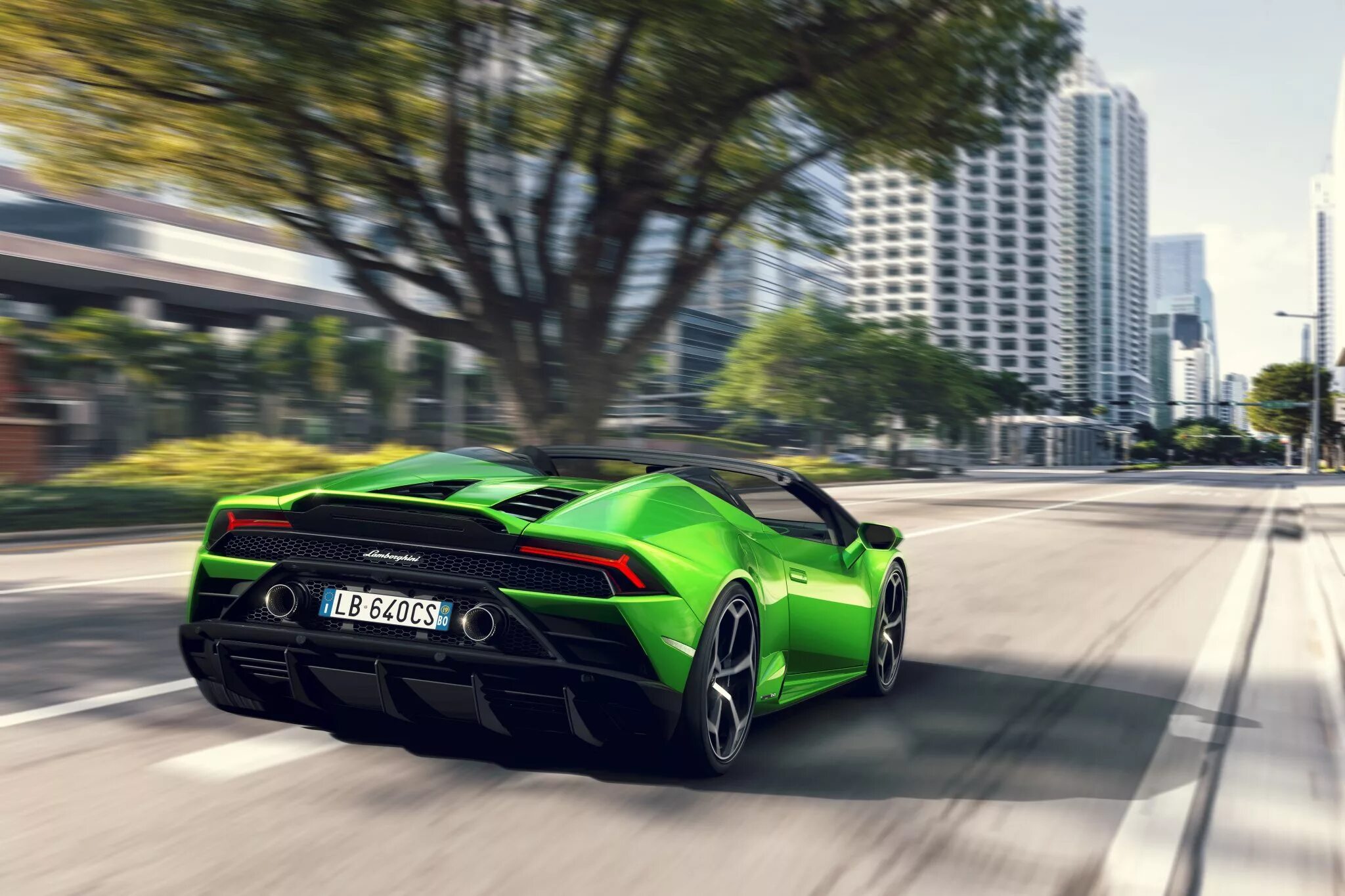 Хуракан эво. Ламборджини Хуракан зеленая. Lamborghini Huracan EVO зеленый. Lamborghini Huracan EVO Spyder. Green lomborgini Hurakan EVO +.