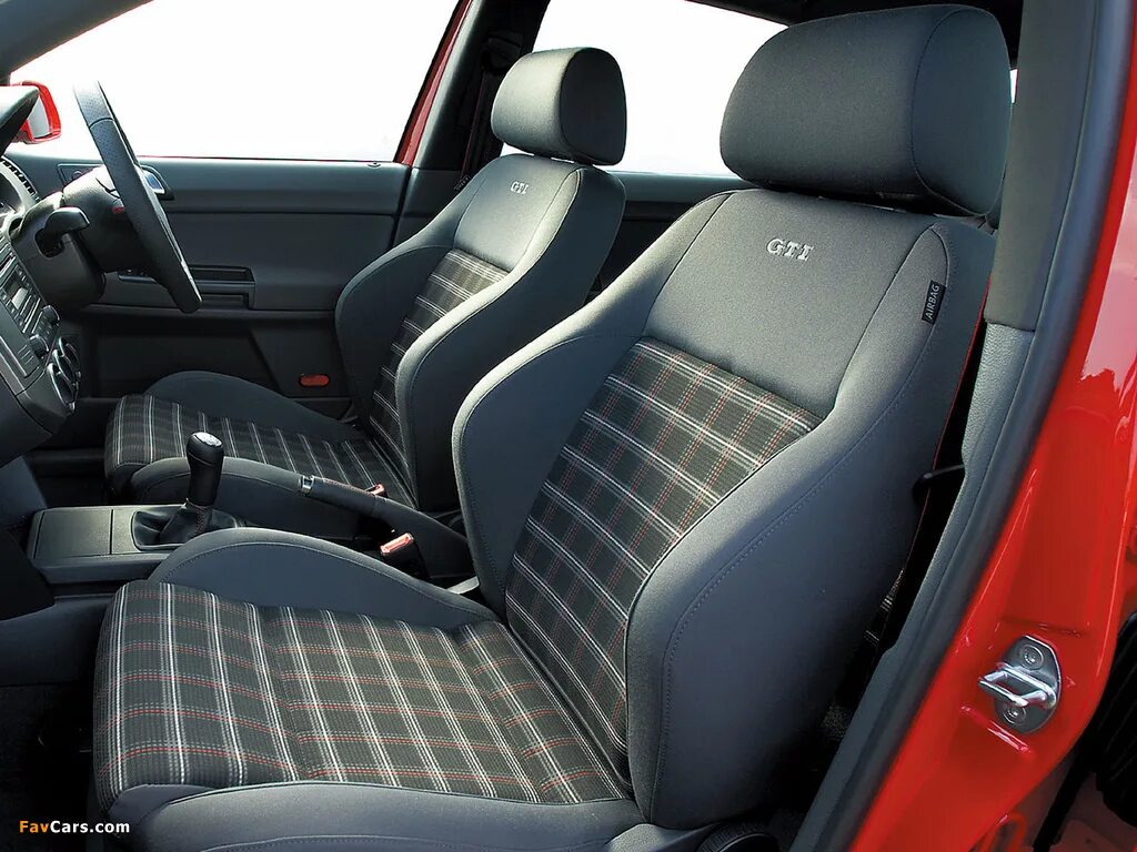 Фольксваген поло сиденье купить. VW Polo GTI сидения. Polo 6r GTI сиденья. Volkswagen Polo 6 сиденья. Сиденья VW Polo 6n1.