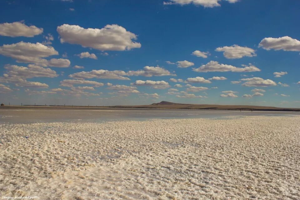 Баскунчак соленое озеро. Озеро Баскунчак Астраханская область. Астрахань соленое озеро Баскунчак. Соляное озеро Астраханская область Баскунчак.