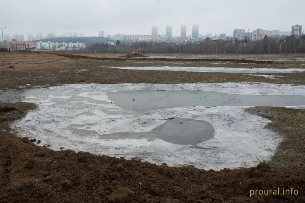 Вода сайрана уфа. Кашкадан ОСУШИЛИ. Озеро Кашкадан в Уфе реконструкция. Осушенное озеро. Озеро мясокомбинат ОСУШИЛИ.