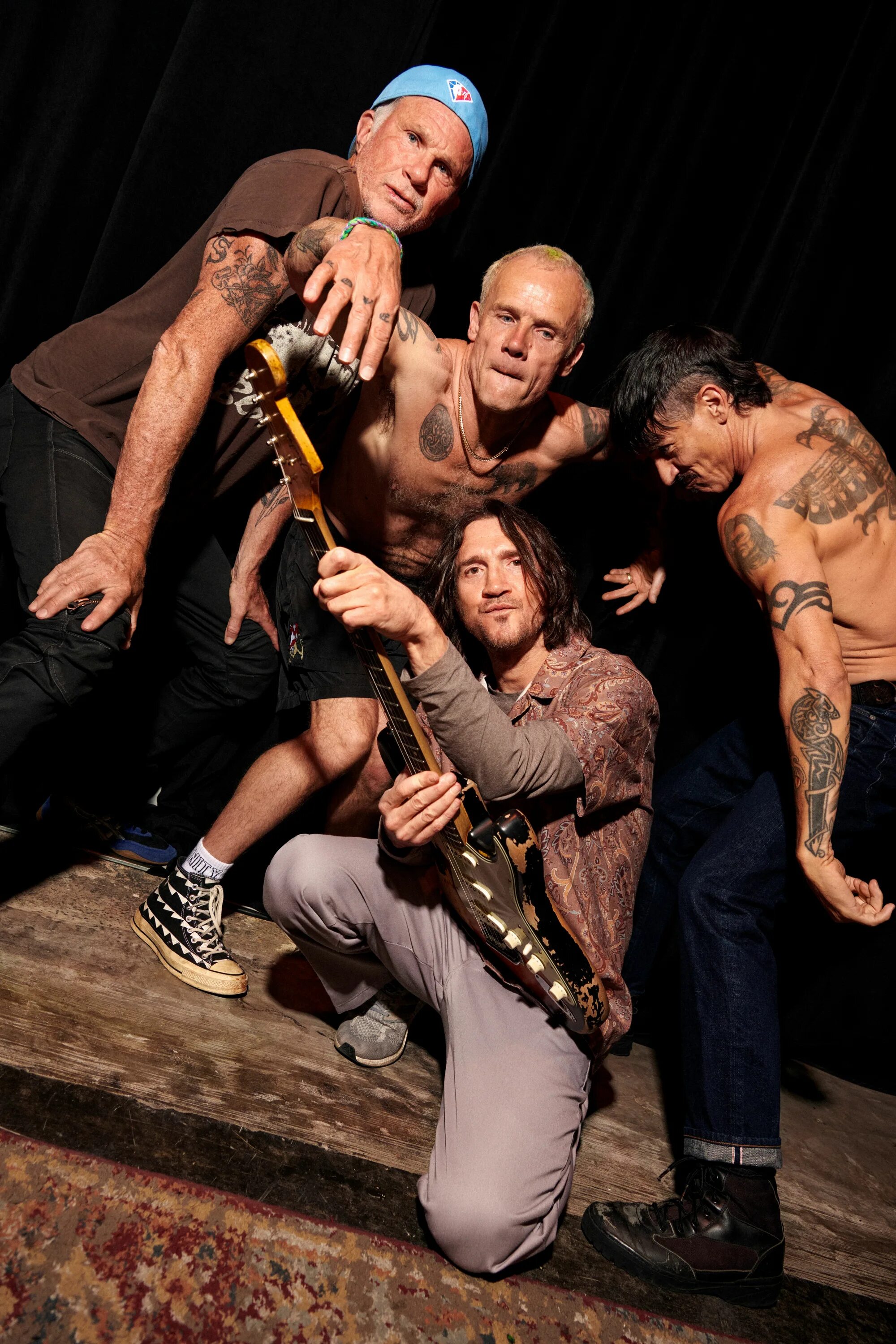 Red hot chili peppers 2021. Энтони кидис 2022. Энтони кидис 2022. Rhcp группа. Группа red hot chili peppers.