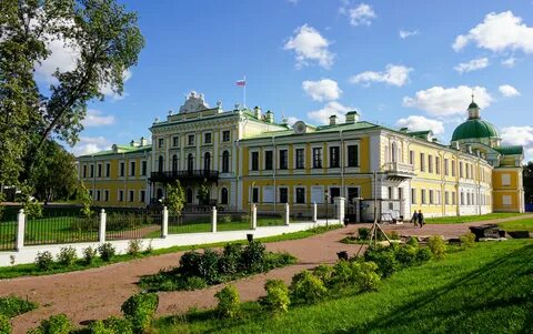 Фото путевого дворца