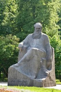 Лев николаевич толстой памятник