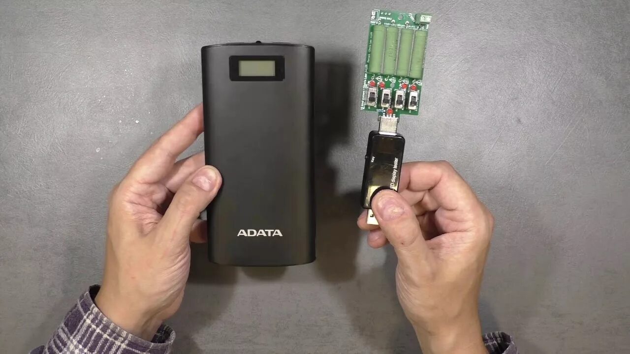 ADATA p20000d внешний аккумулятор. Пауэрбанк d1935616. Power Bank p13. Разобрать павебэнк ADATA 20000. Как разобрать пауэр