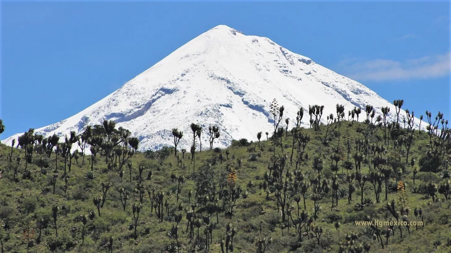 Самая высокая точка мексики. Мексика вулкан Орисаба. Вулкан Пико де Орисаба. Пик Орисаба Мексика. Гора Орисаба.