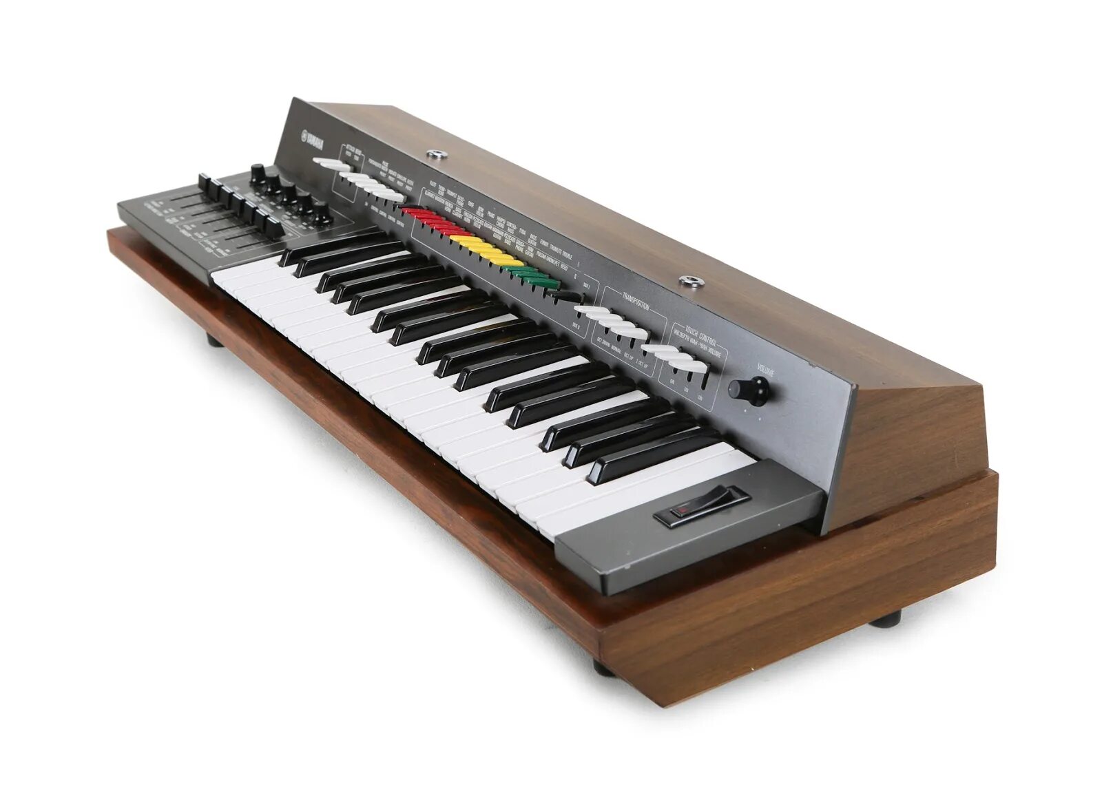 Топ синтезаторов для начинающих. Yamaha synth. синтезатор 6100. винтажный синтезатор. топ синтезаторов.