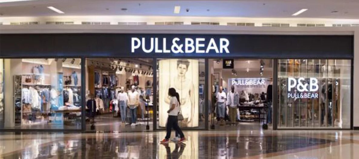 Pull & bear мужская кофта. Магазин пул беар. Pull bear am. Pull and bear логотип магазин. Pull and bear худи мужские.