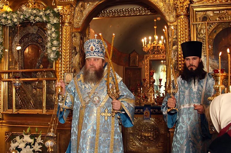 богослужения в коломенском. тихвинская церковь в коломне фото внутри. служба в коломенском храме казанской сегодня. богослужения в коломенском. михаило-архангельский приход, шестое благочиние, уфимская епархия.