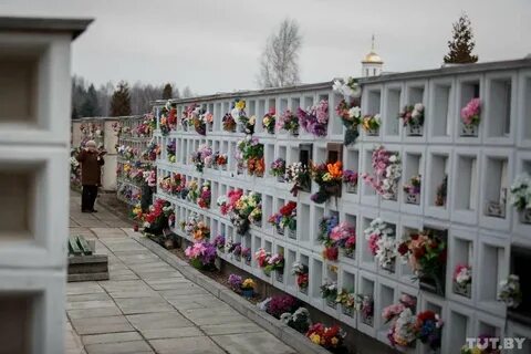 Стена крематория