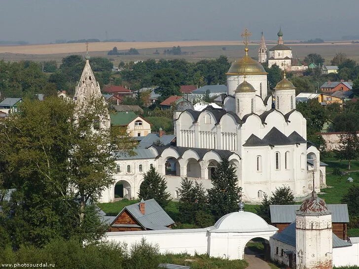 Суздаль 1000 лет когда. Покровский женский монастырь Суздаль. Город Суздаль Покровский монастырь. Покровский монастырь Суздаль территория. Васильевский монастырь Суздаль.