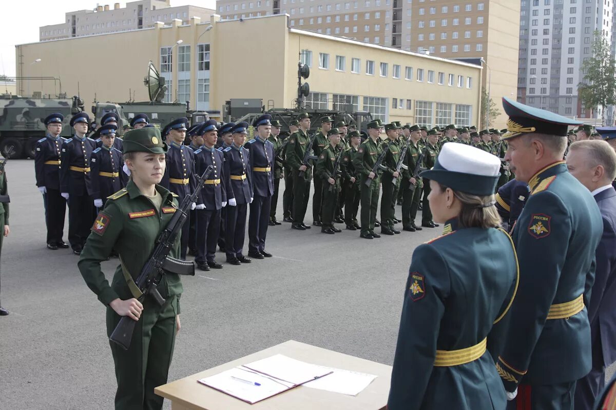 Военная академия санкт. Военная Академия связи Буденного. Военная Академия связи им. с. м. Буденного, Санкт-Петербург. Академия связи имени Буденного Академия. Военная Академия связи Санкт-Петербург имени Буденного девушки.