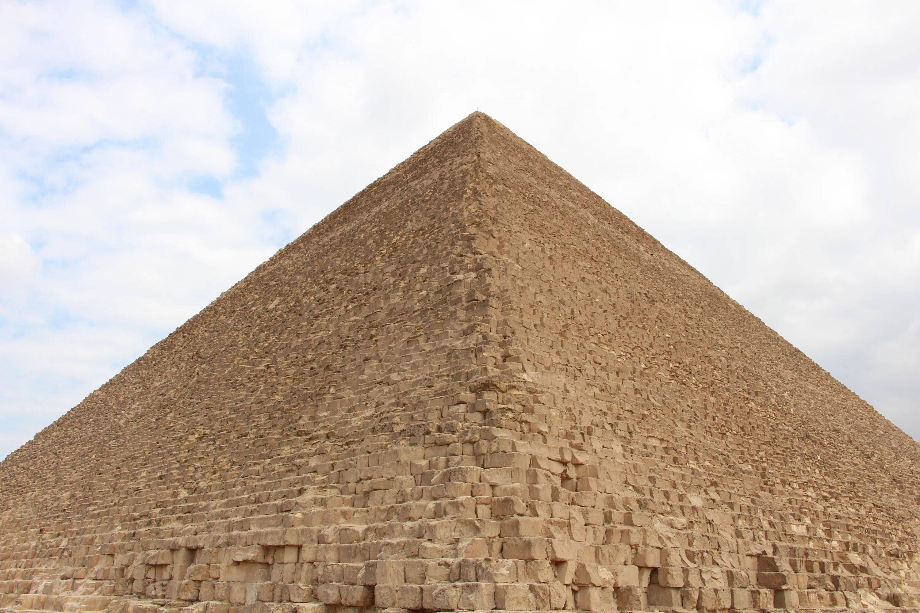 пирамида хеопса копии. пирамида хеопса копии. пирамида хуфу египет. пирамида хефрена. пирамиды в иране.