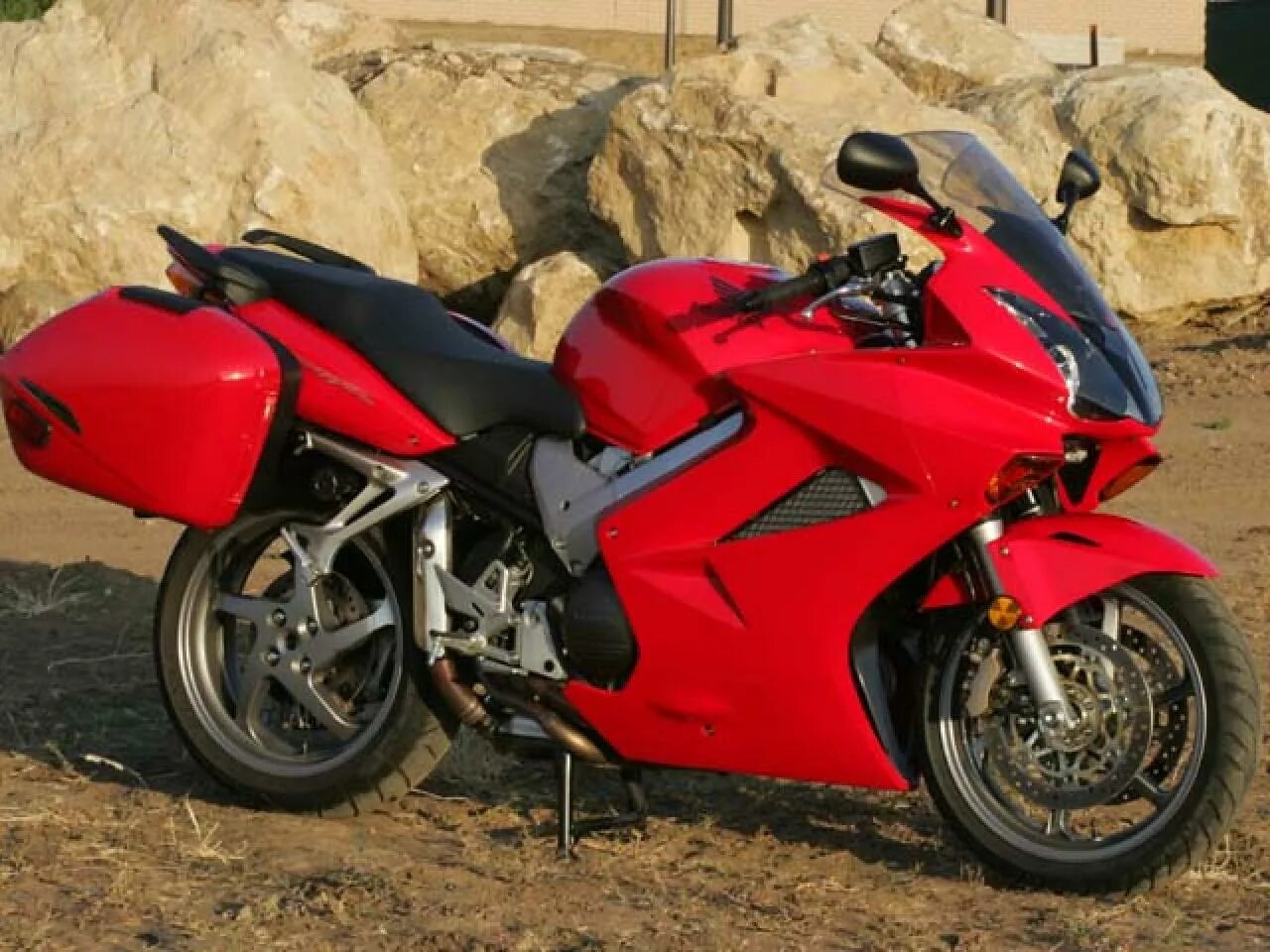 Honda vfr купить. Honda VFR 800 Interceptor. Honda VFR 800 6 поколение. Honda VFR 800 Fi Interceptor. Honda VFR 800 2001.